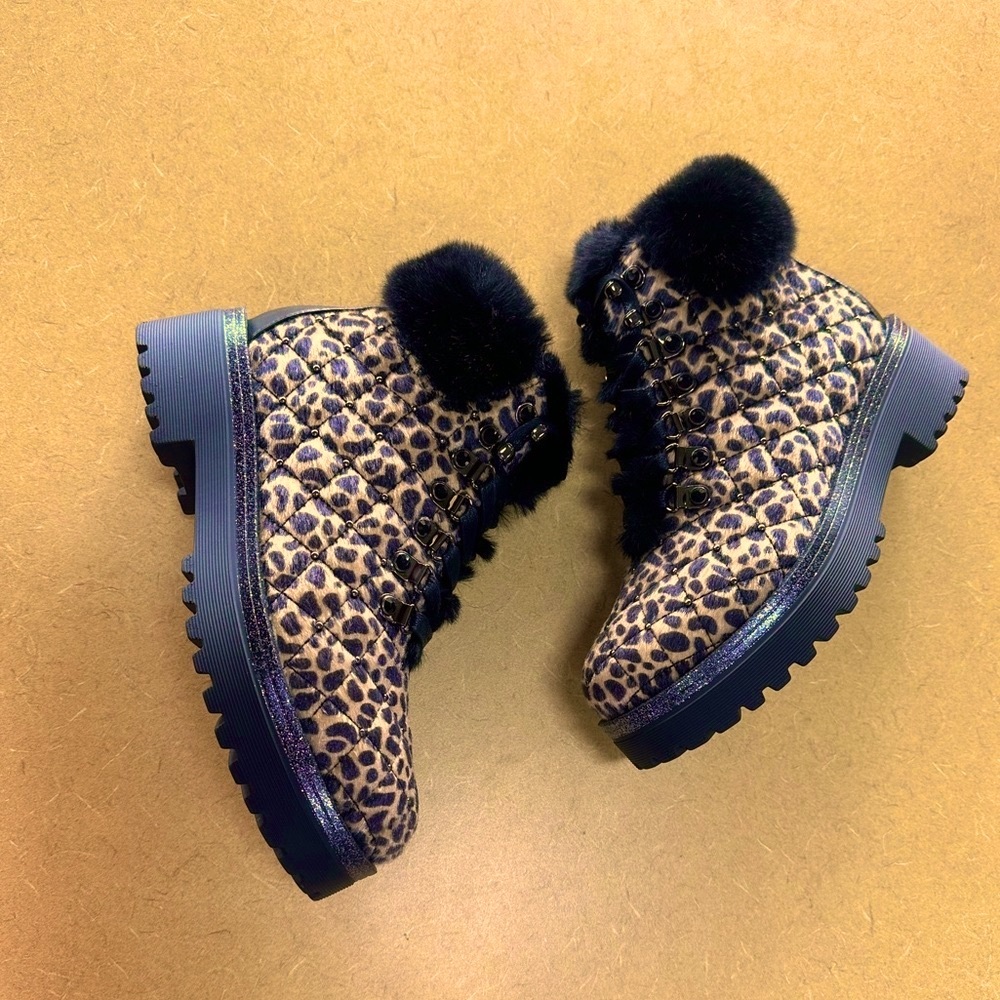Women’s Boots Size 6